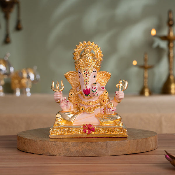 Dagdusheth Halwai Ganpati Murti 