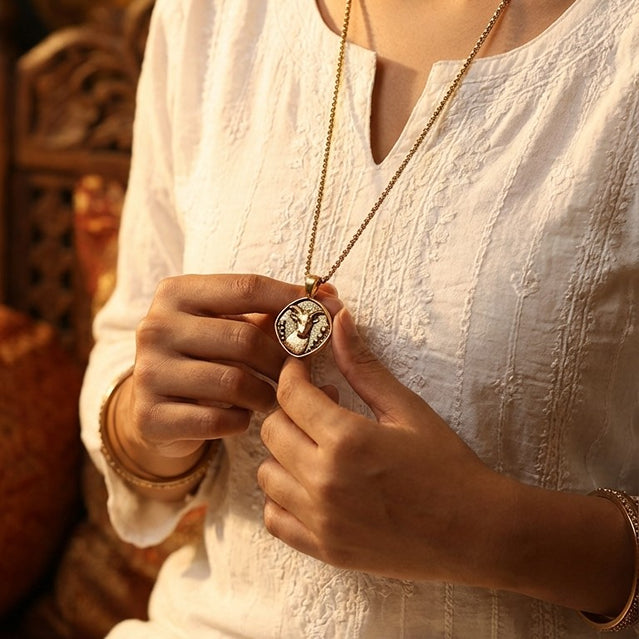 Capricorn (Makar) Rashi Pendant